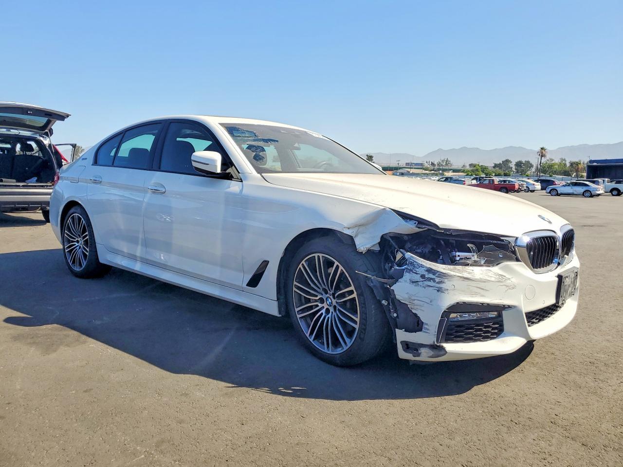 2018 BMW 530E - zdjęcie 4