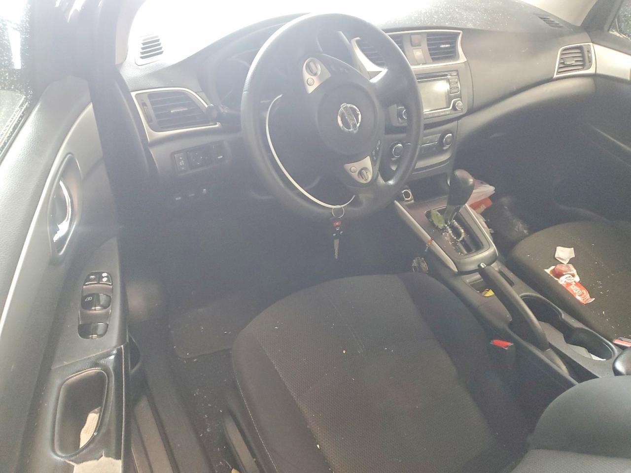 2018 Nissan Sentra S - zdjęcie 8