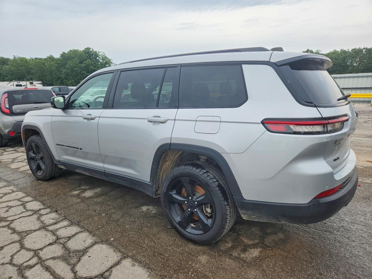2023 Jeep Grand Cherokee L Laredo - zdjęcie 2