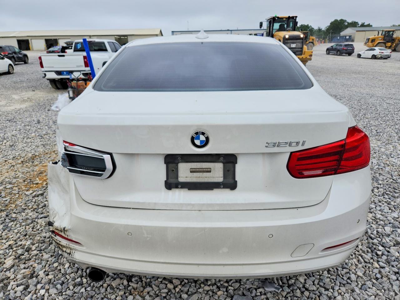 2016 BMW 320 I - zdjęcie 6