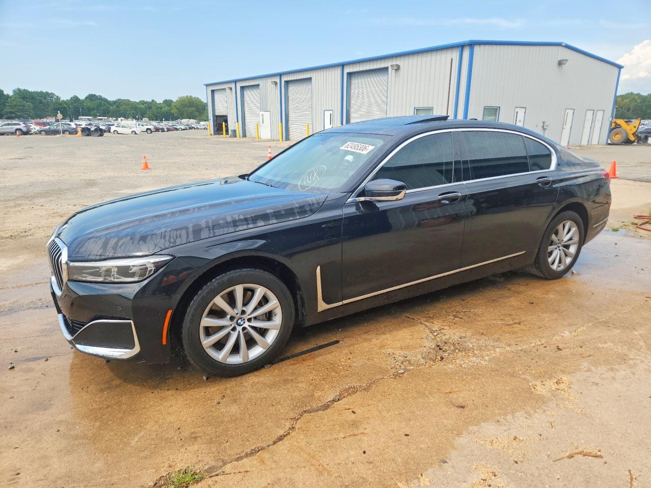 2020 BMW Seria 7 740i - zdjęcie główne