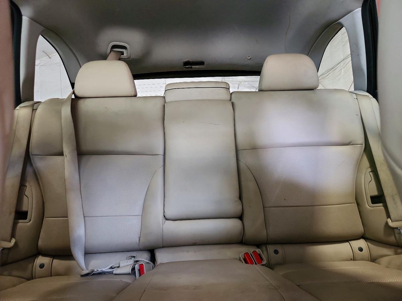 2015 Subaru Outback 3.6R Limited - zdjęcie 10