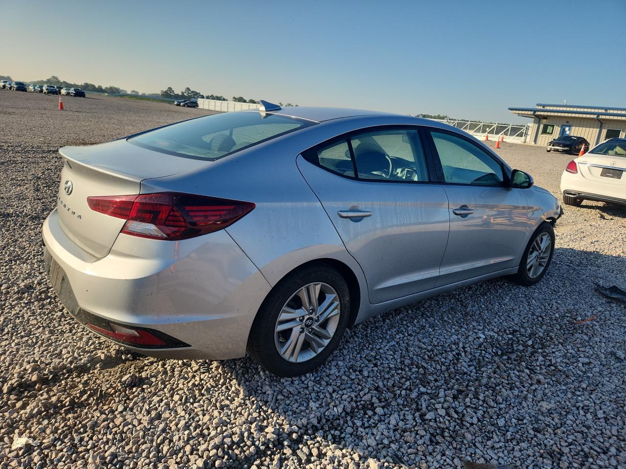 2020 Hyundai Elantra Sel - zdjęcie 3