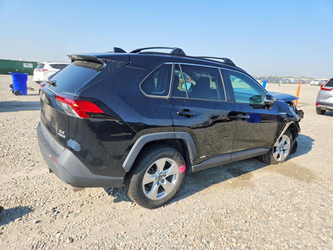 2020 Toyota Rav4 Hybrid Xle - zdjęcie 3