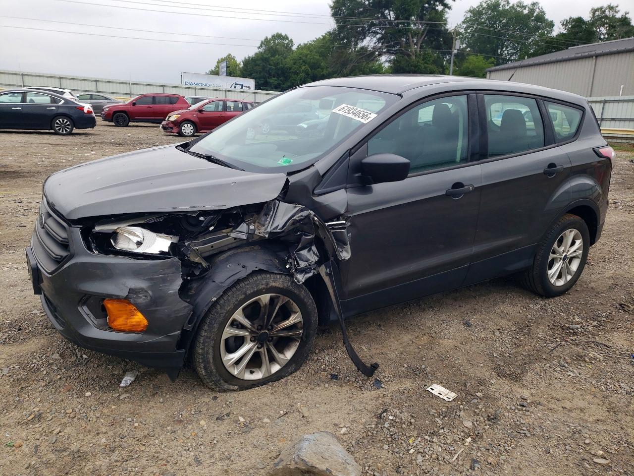 2018 Ford Escape S - zdjęcie główne