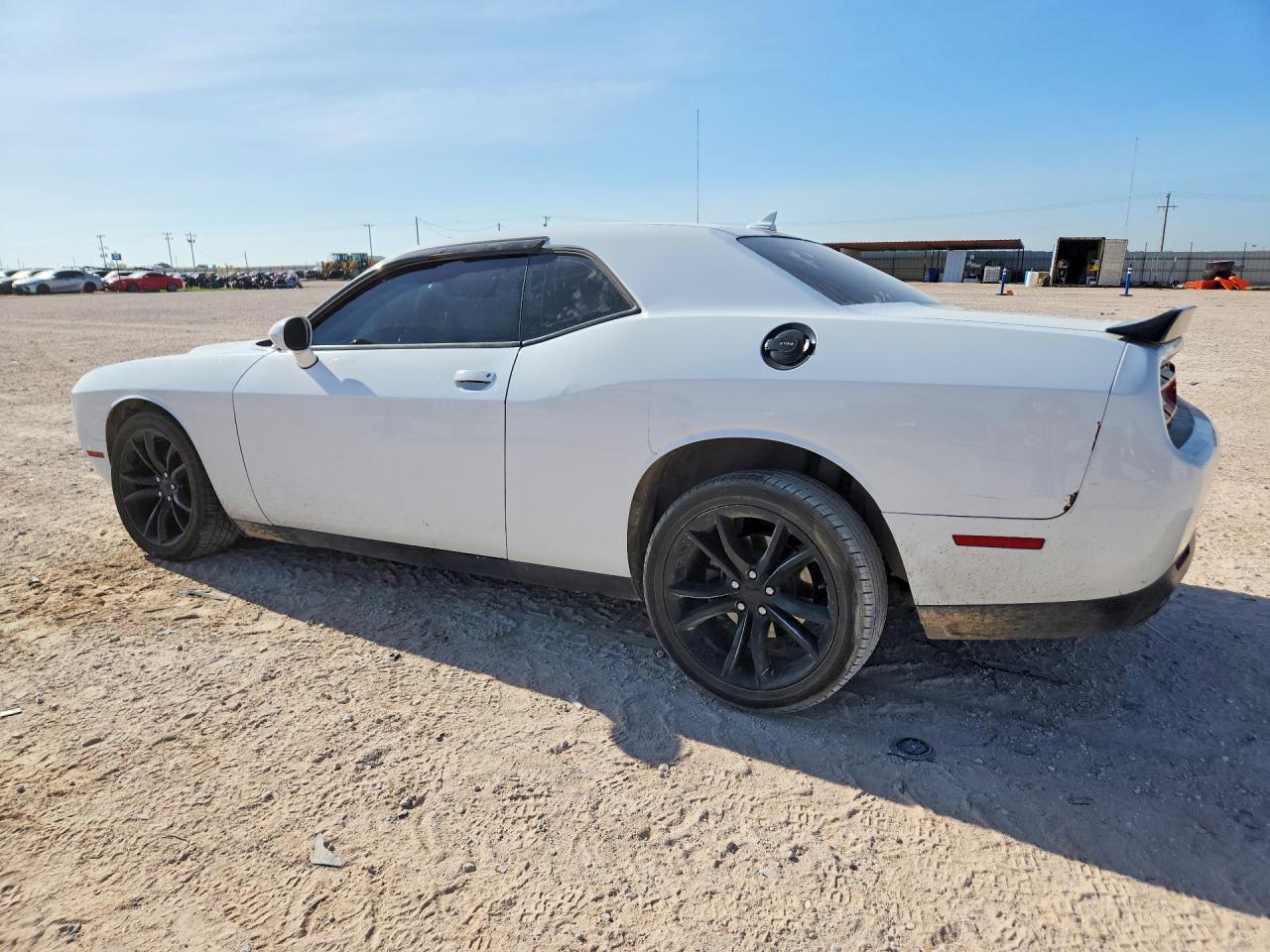 2016 Dodge Challenger Sxt - zdjęcie 2