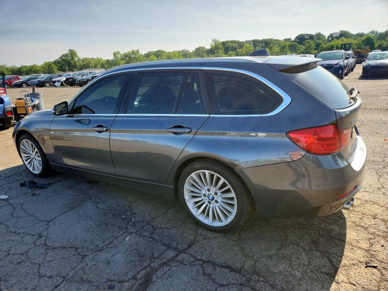 2014 BMW 328 Xi - zdjęcie 2