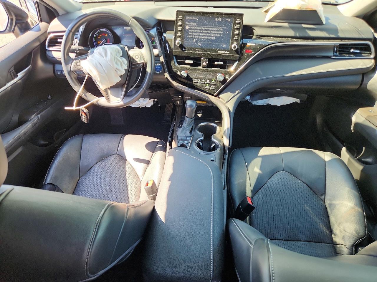 2021 Toyota Camry Xse - zdjęcie 8