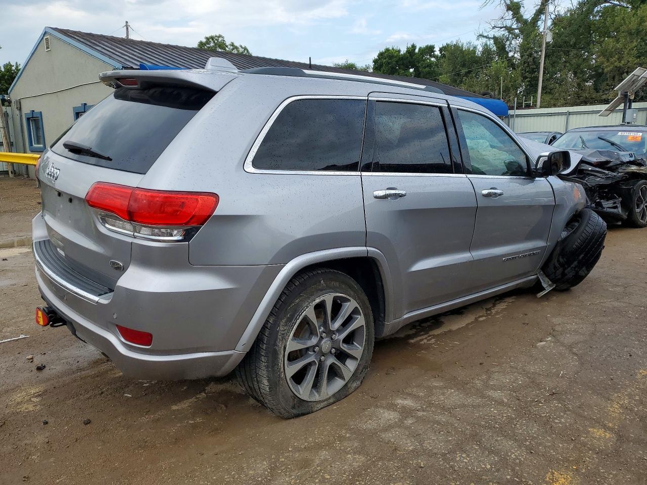 2018 Jeep Grand Cherokee Overland - zdjęcie 3