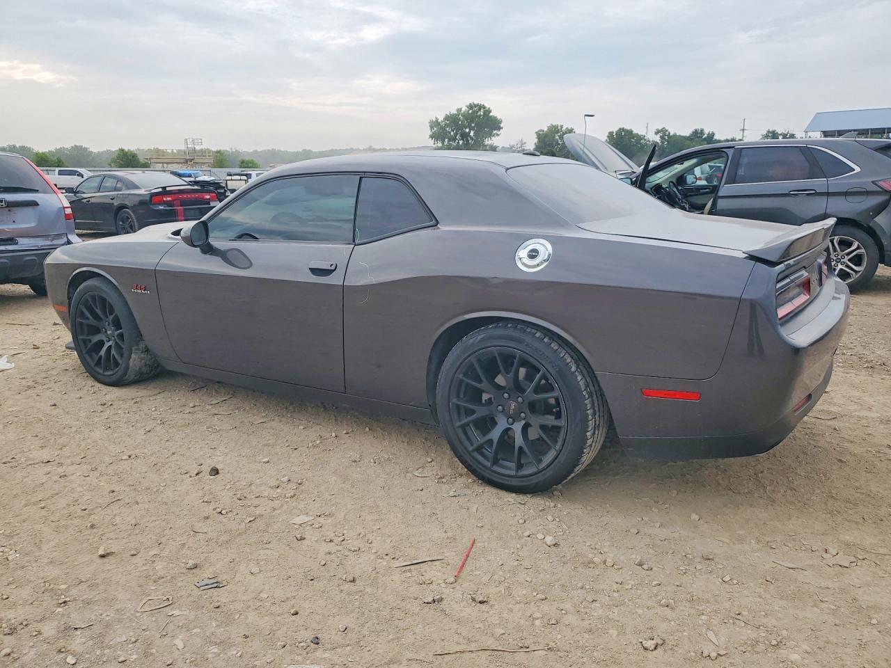 2020 Dodge Challenger R/T - zdjęcie 2
