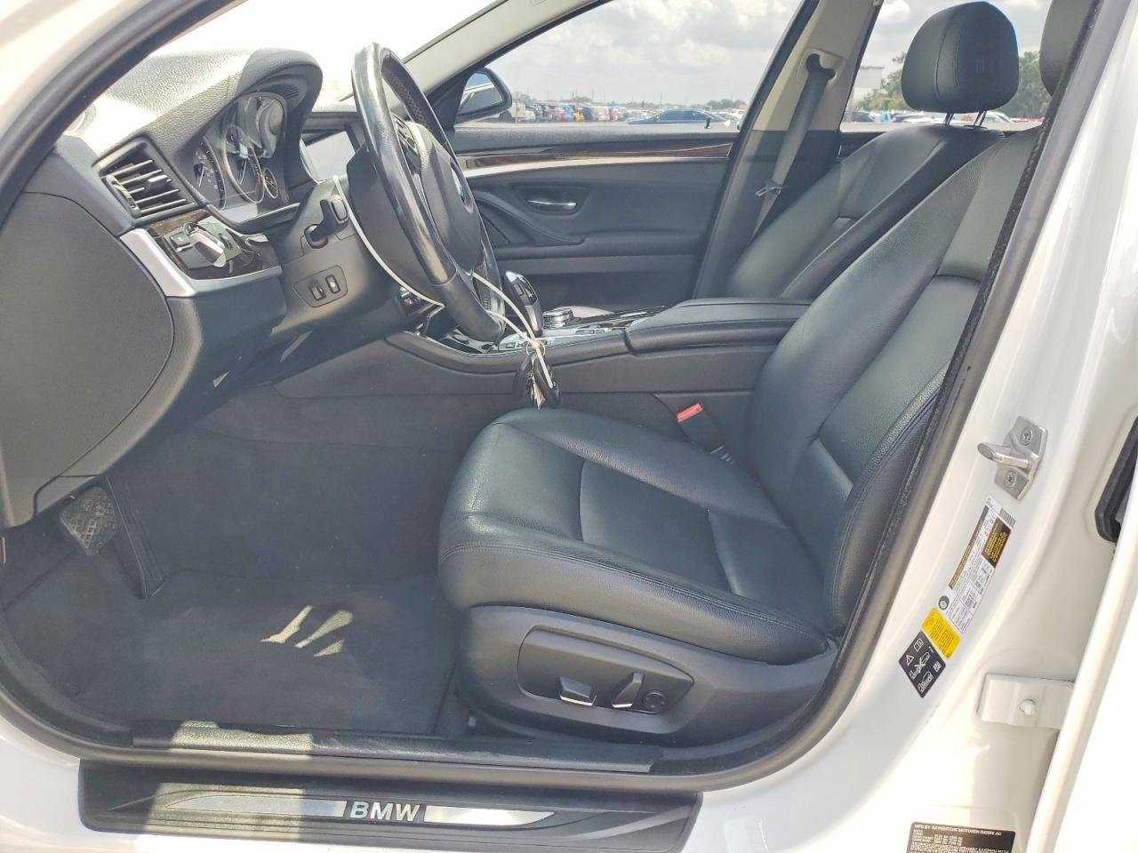 2015 BMW Seria 5 528i - zdjęcie 7