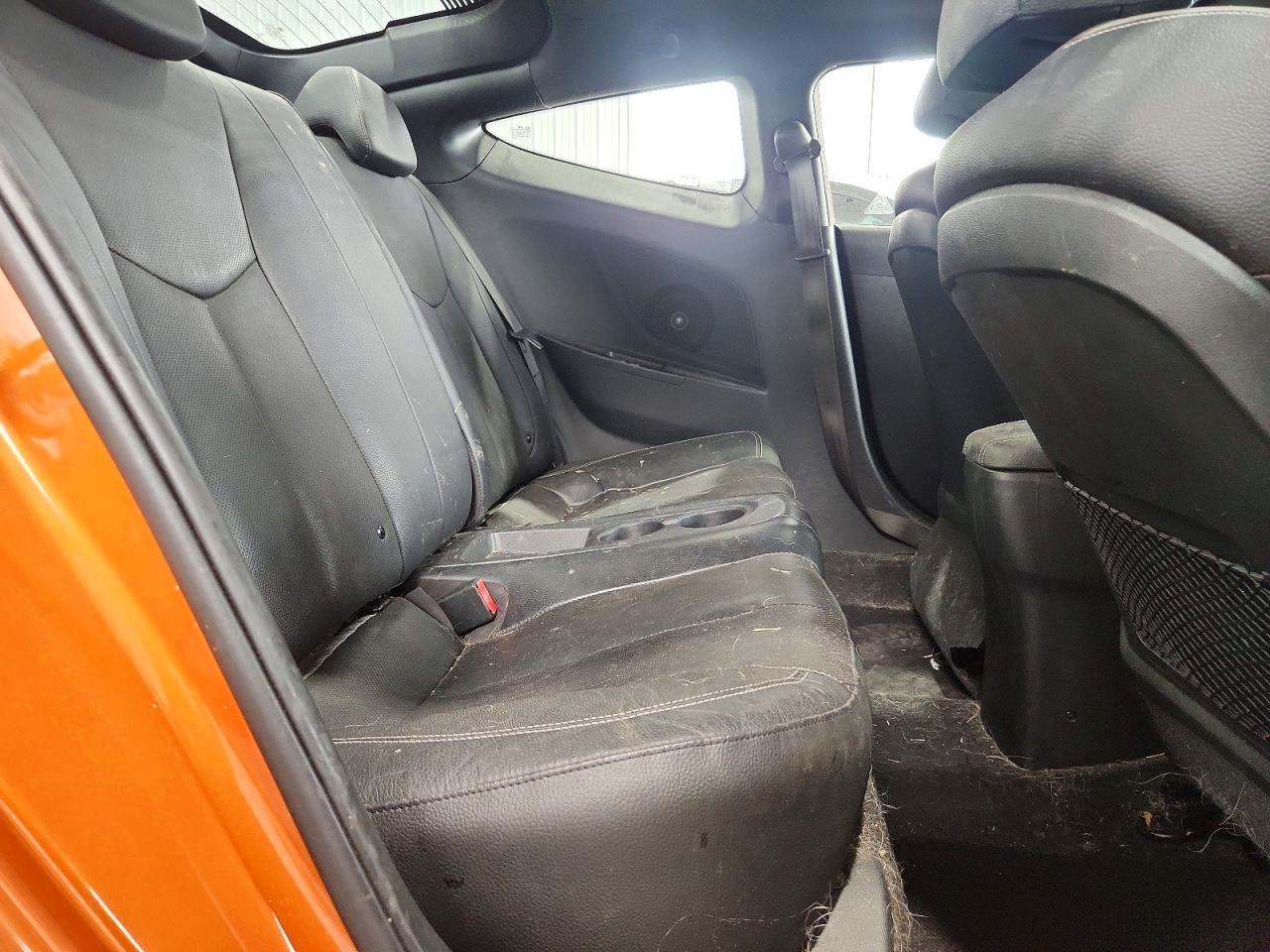 2016 Hyundai Veloster Turbo - zdjęcie 11