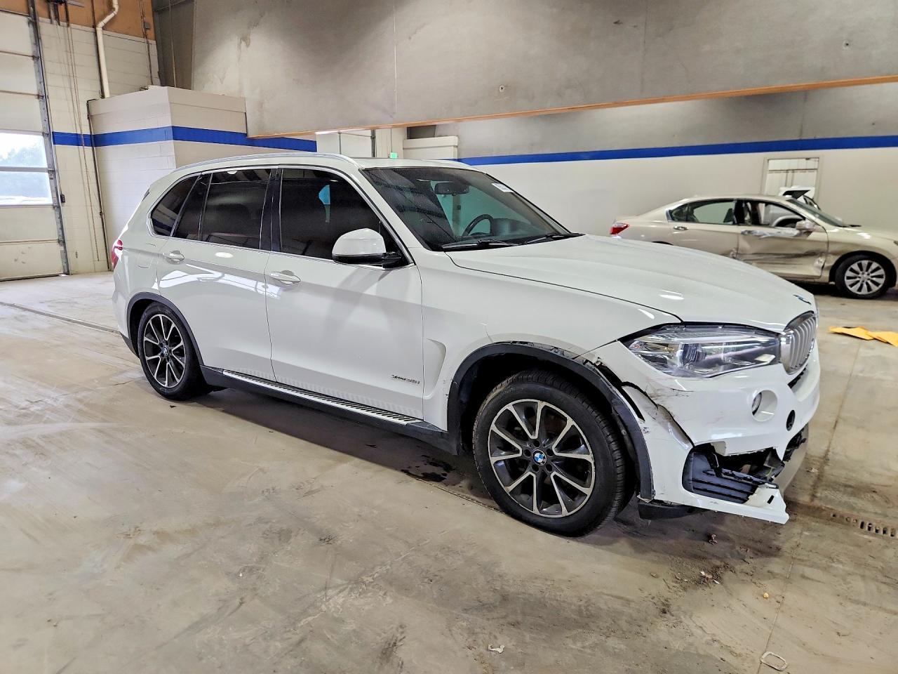 2017 BMW X5 xDrive35I - zdjęcie 4