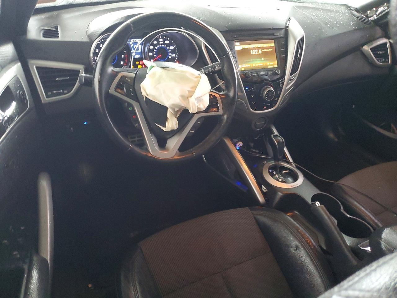 2016 Hyundai Veloster Base - zdjęcie 8