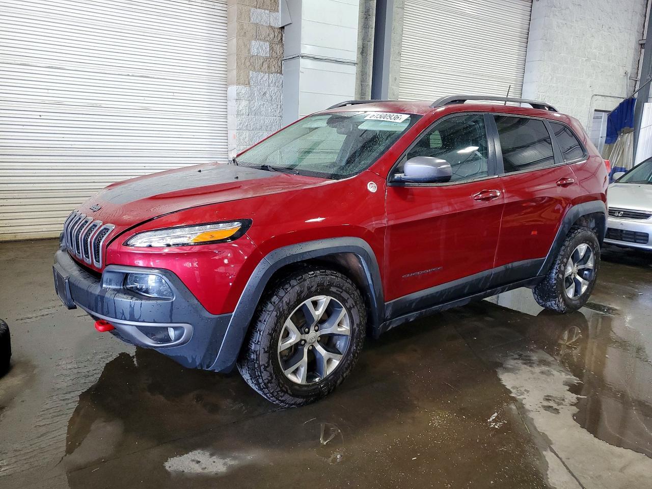 2016 Jeep Cherokee Trailhawk - zdjęcie główne