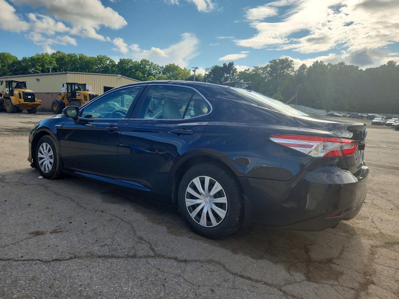 2018 Toyota Camry Le - zdjęcie 2