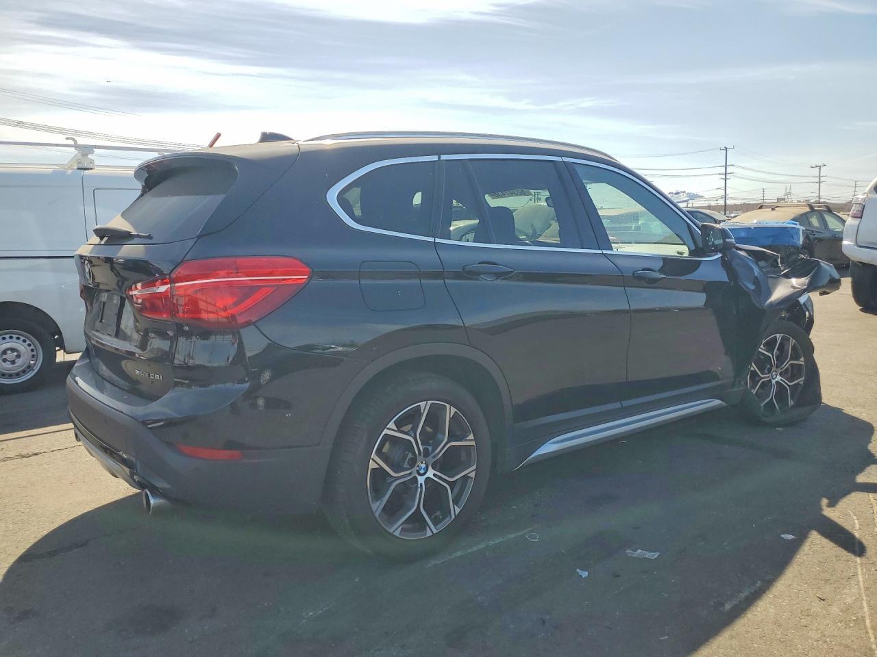 2020 BMW X1 Sdrive28I - zdjęcie 3