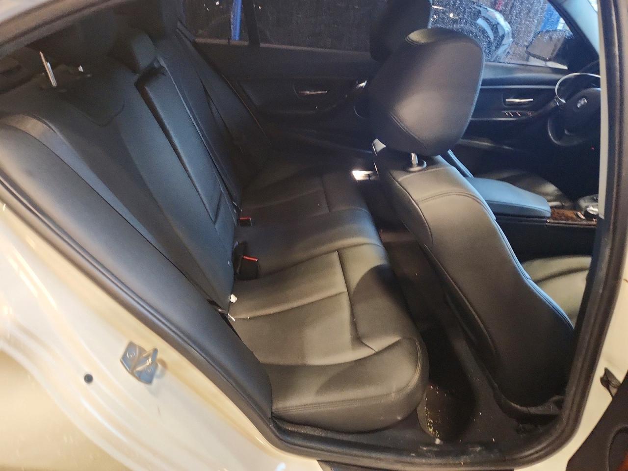 2015 BMW 320 I xDrive - zdjęcie 10