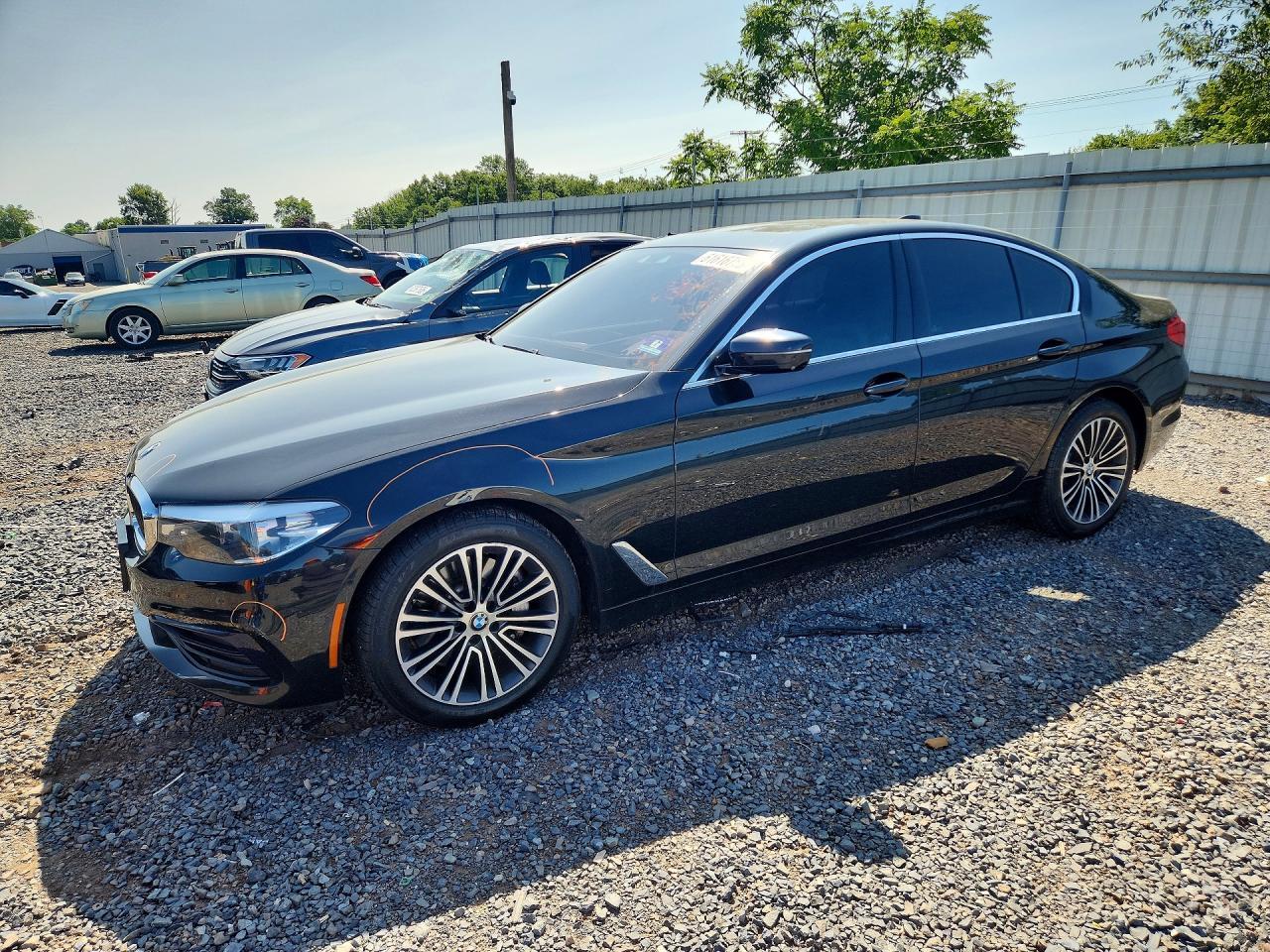 2019 BMW Seria 5 530i - zdjęcie główne