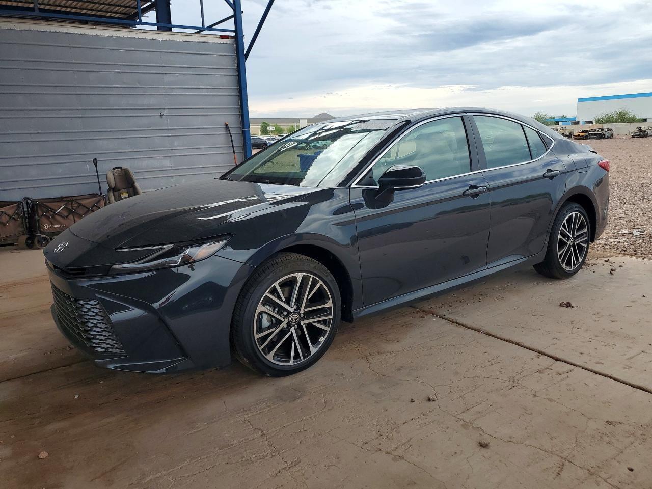 2026 Toyota Camry Xle - zdjęcie główne