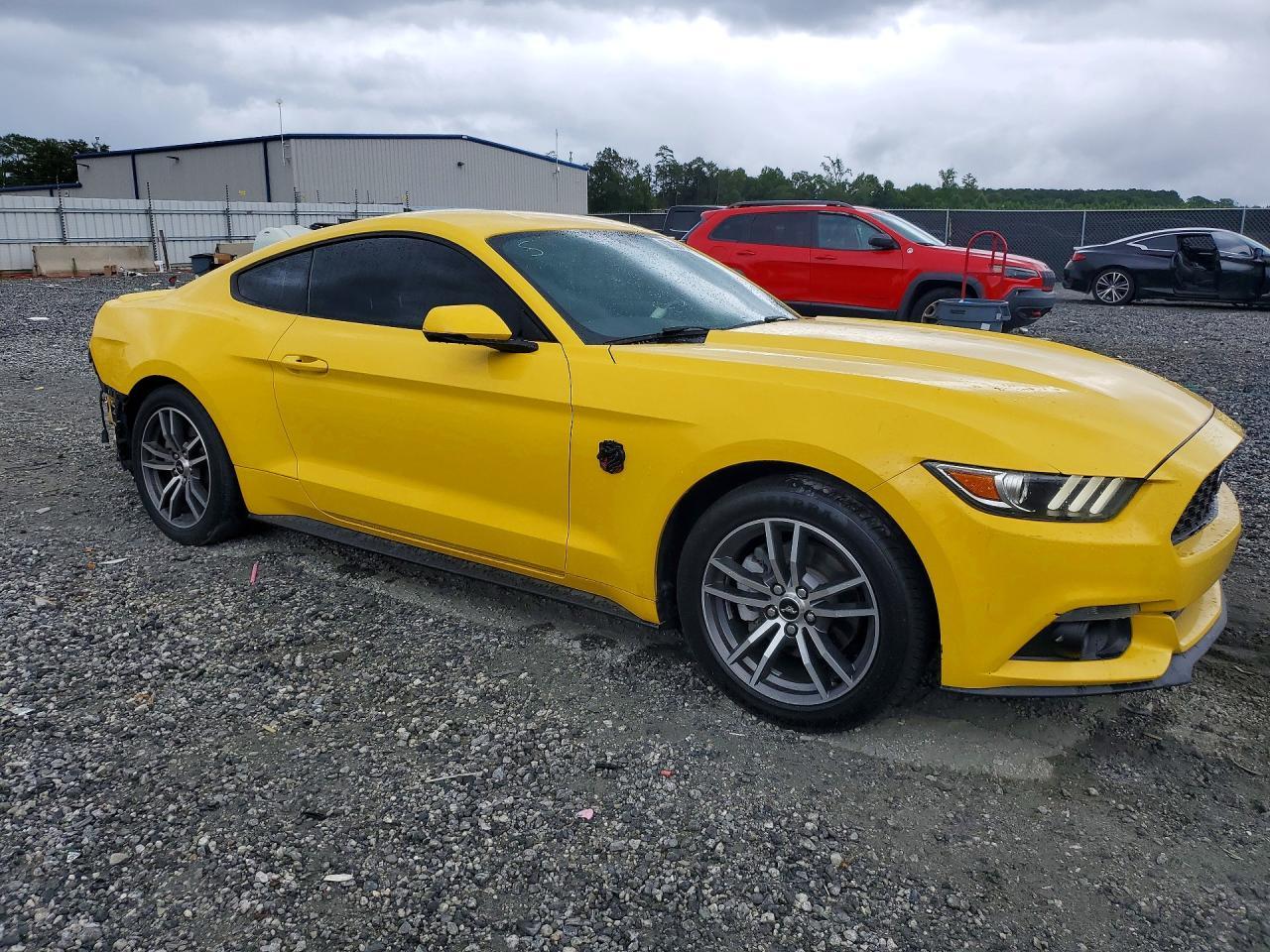 2017 Ford Mustang - zdjęcie 4