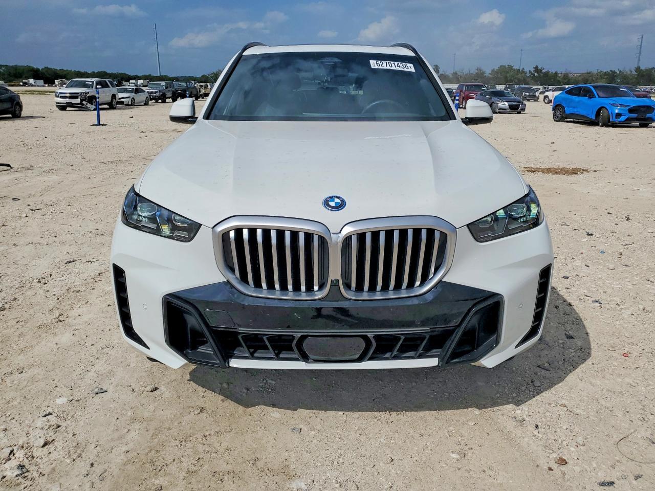 2025 BMW X5 xDrive50E - zdjęcie 5