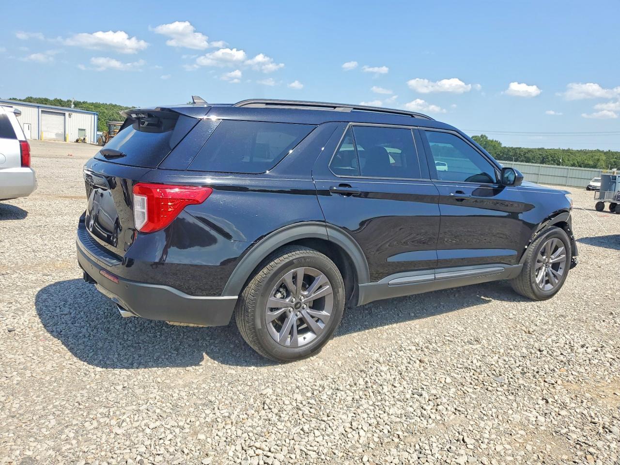 2024 Ford Explorer Xlt - zdjęcie 3