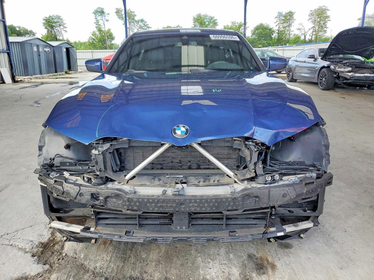 2021 BMW Seria 3 330i - zdjęcie 5