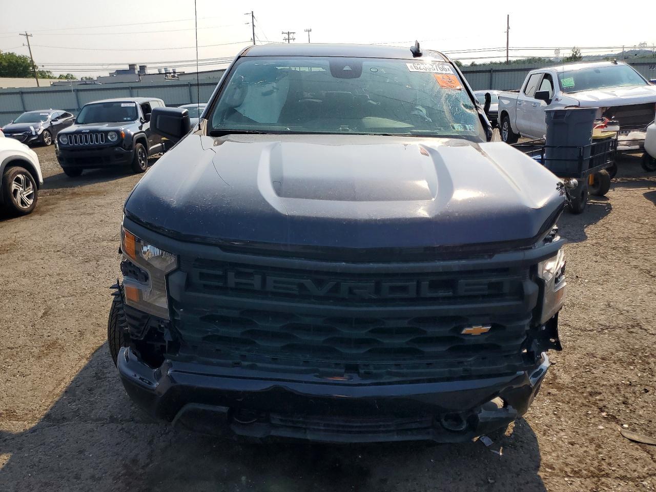 2023 Chevrolet Silverado K1500 Custom - zdjęcie 5