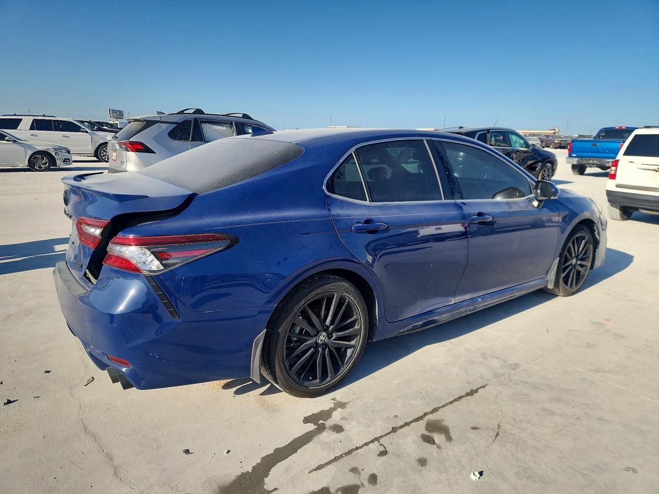 2023 Toyota Camry Xse - zdjęcie 3