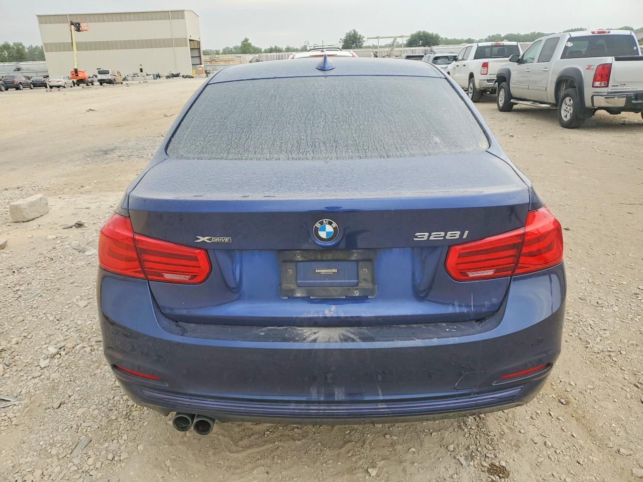2016 BMW Seria 3 328i - zdjęcie 6