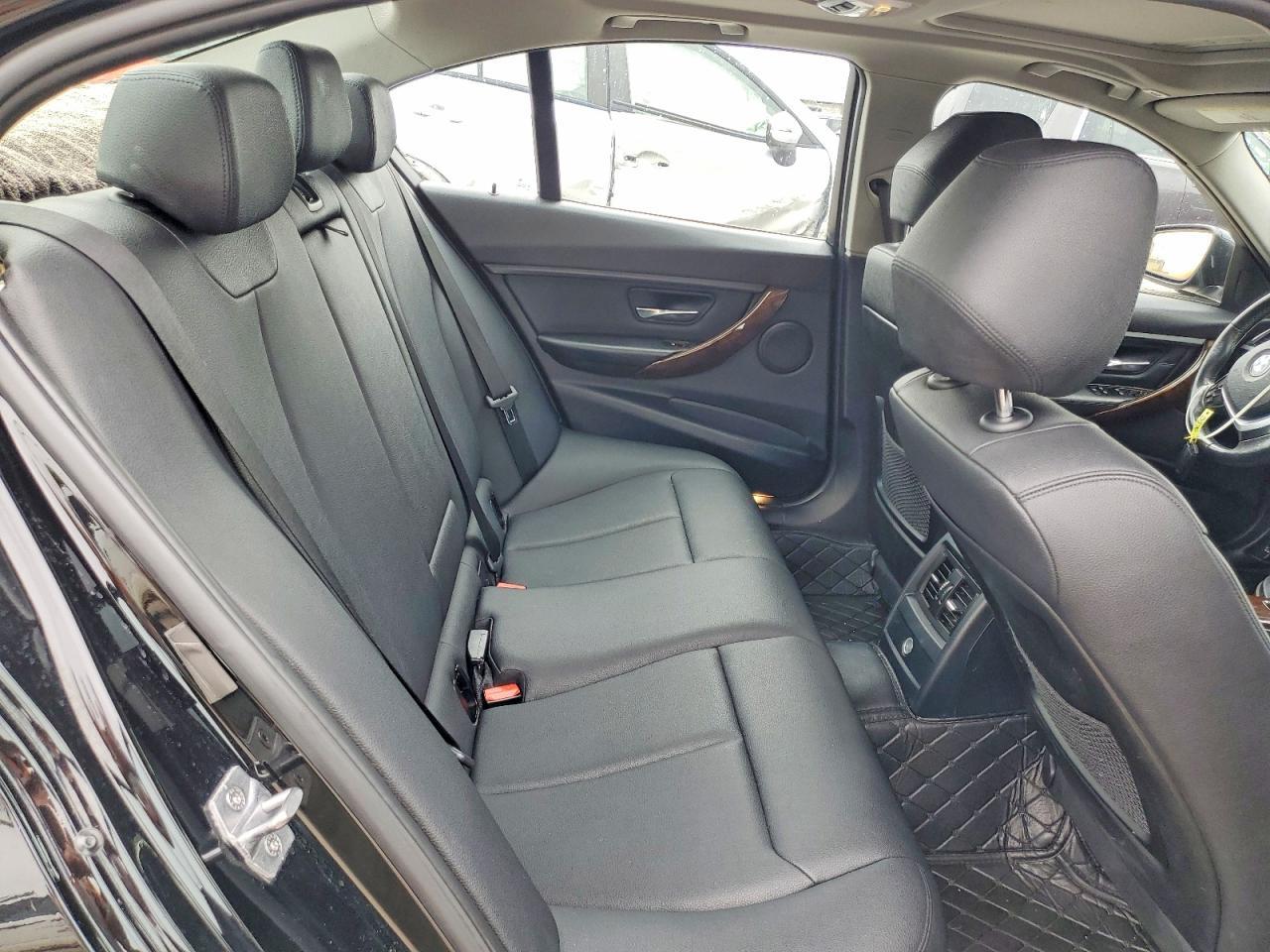 2014 BMW Seria 3 328i - zdjęcie 10