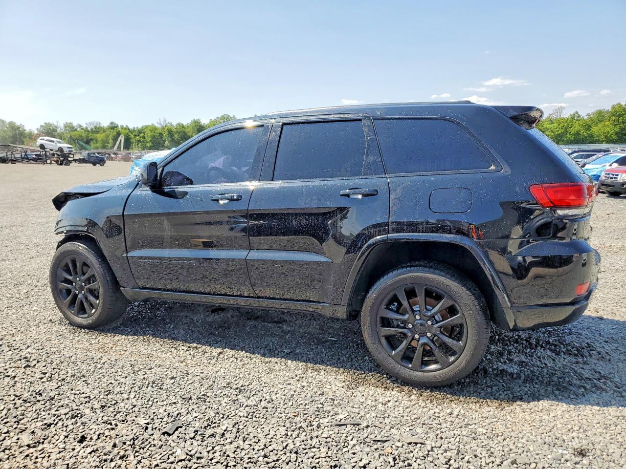 2018 Jeep Grand Cherokee Laredo - zdjęcie 2