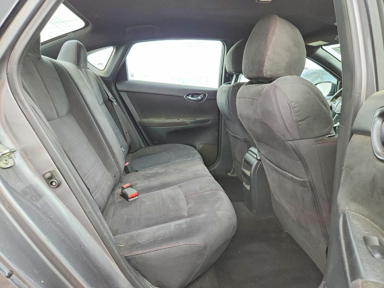 2017 Nissan Sentra Nismo - zdjęcie 10