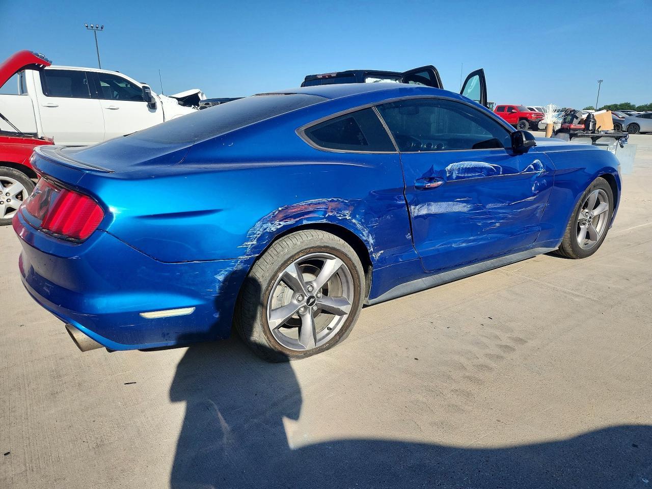 2017 Ford Mustang - zdjęcie 3