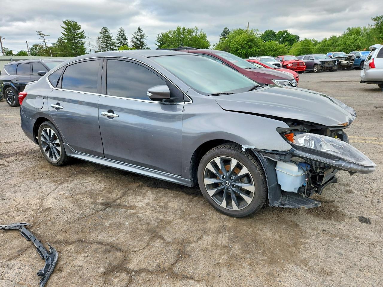 2019 Nissan Sentra Sr - zdjęcie 4