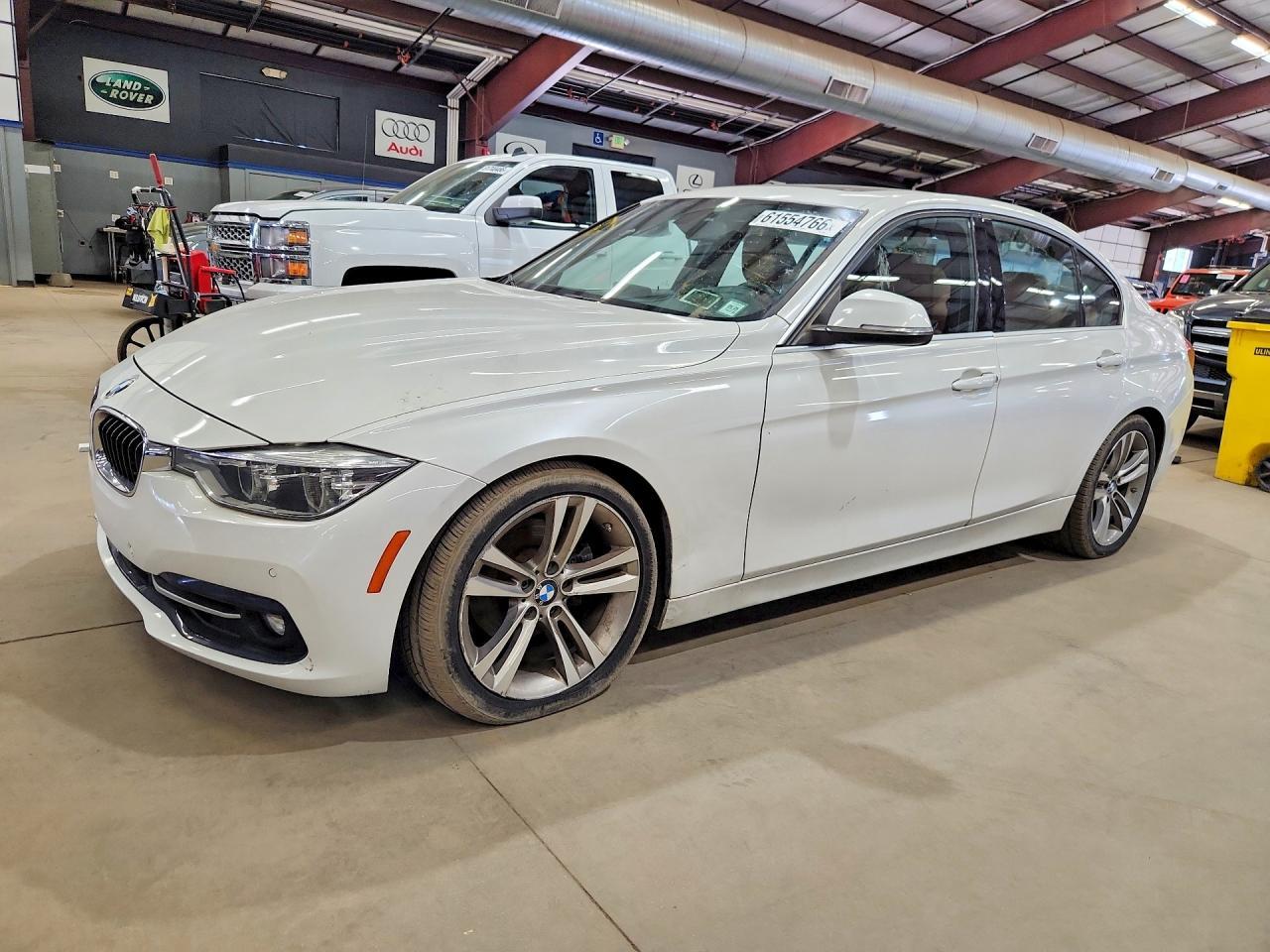 2017 BMW 330 I - zdjęcie główne