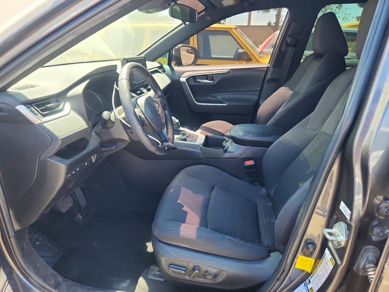 2022 Toyota Rav4 Se - zdjęcie 7