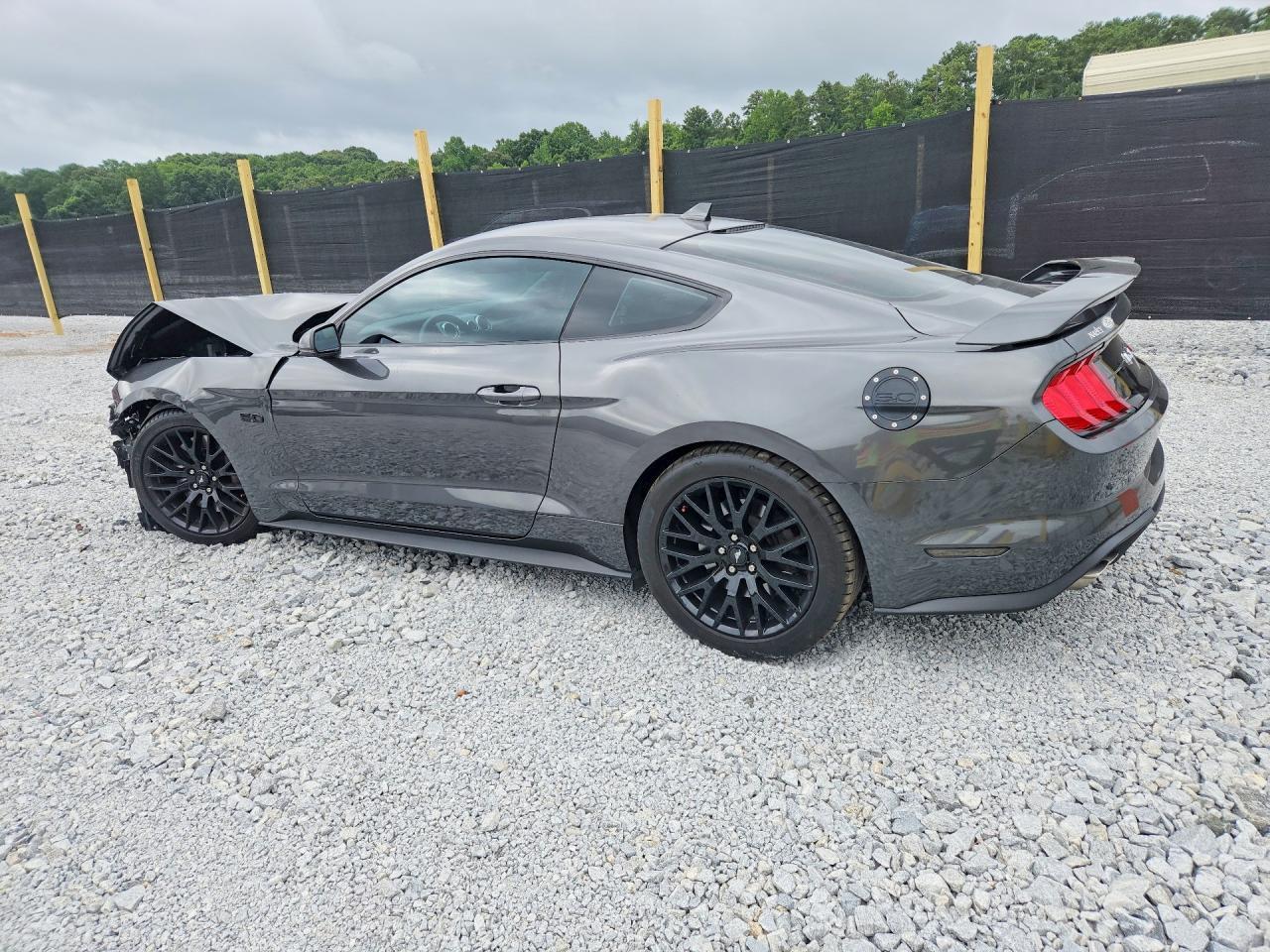 2020 Ford Mustang Gt - zdjęcie 2