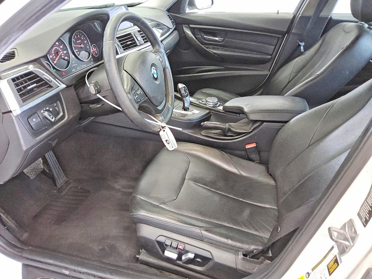 2017 BMW Seria 3 320i - zdjęcie 7