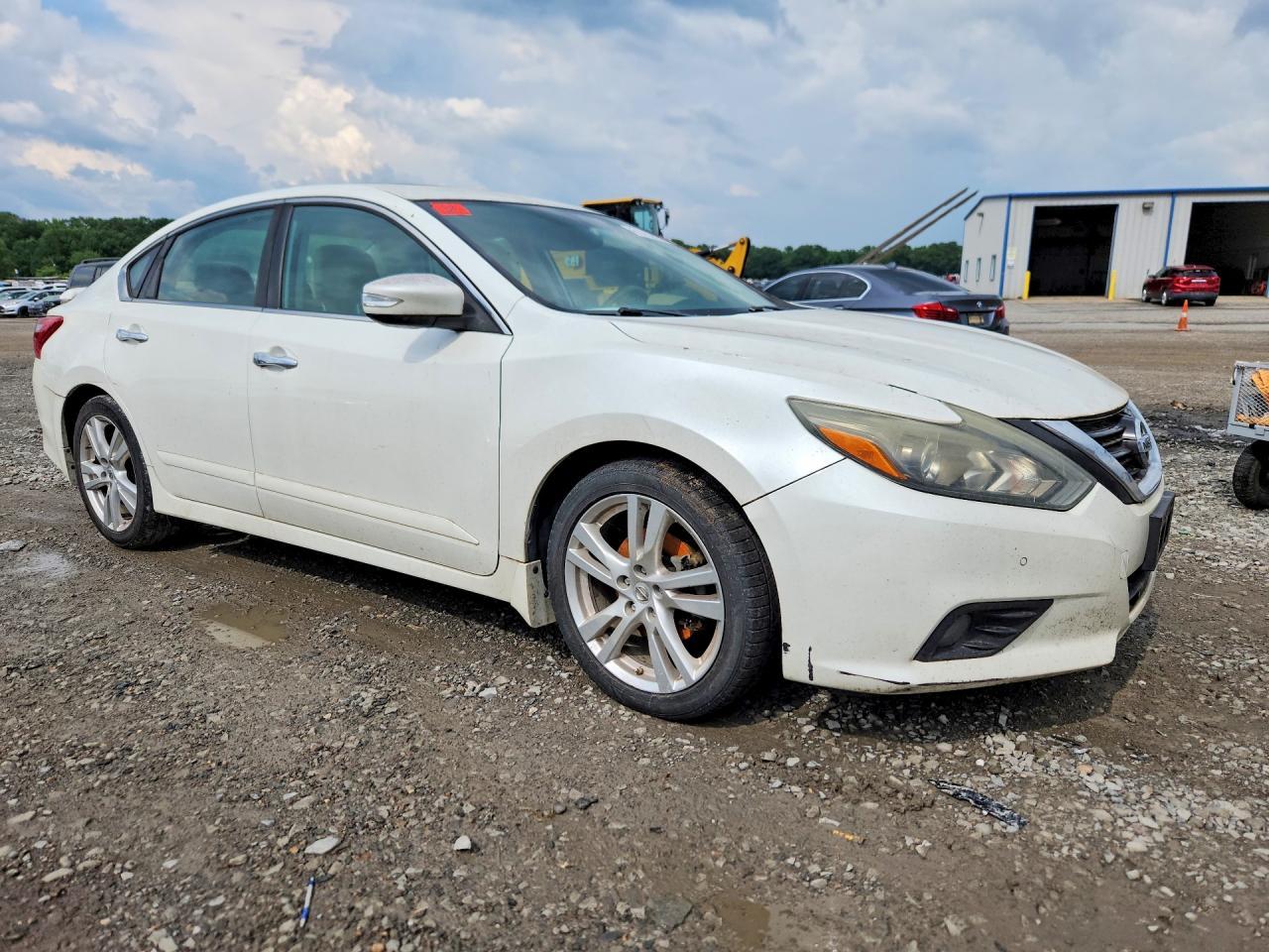 2016 Niss Altima - zdjęcie 4