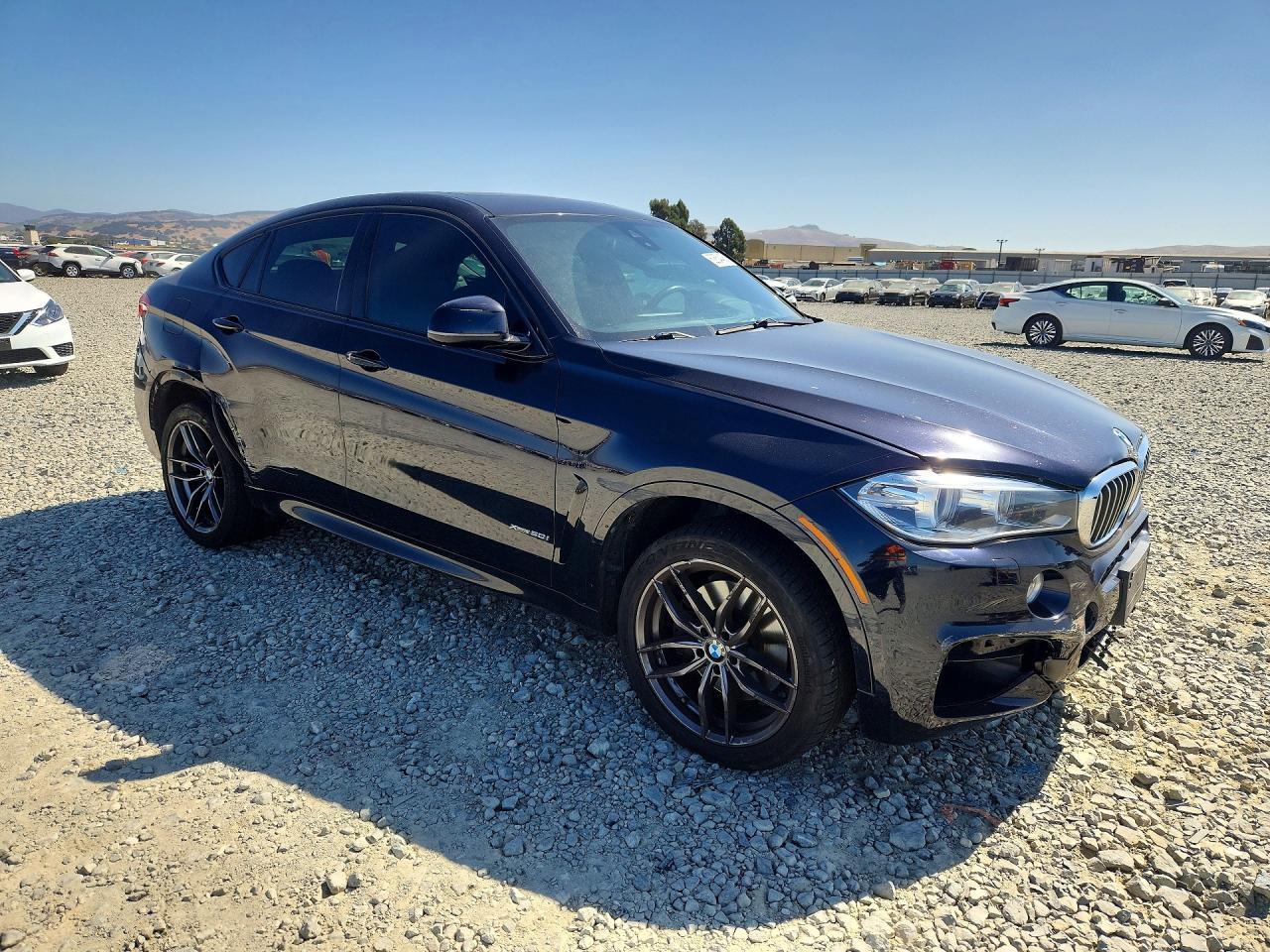 2016 BMW X6 xDrive50I - zdjęcie 4