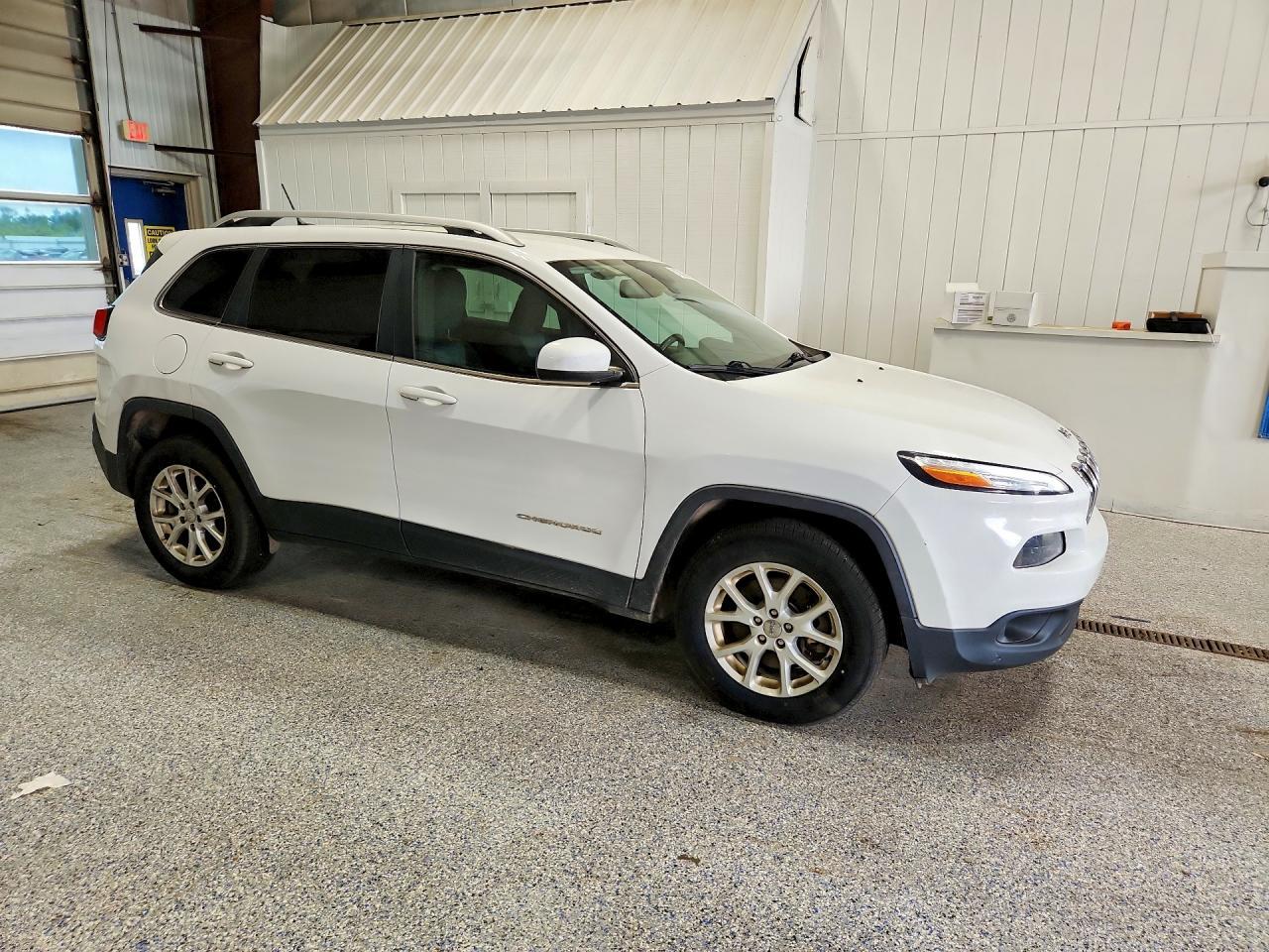 2018 Jeep Cherokee Latitude - zdjęcie 4