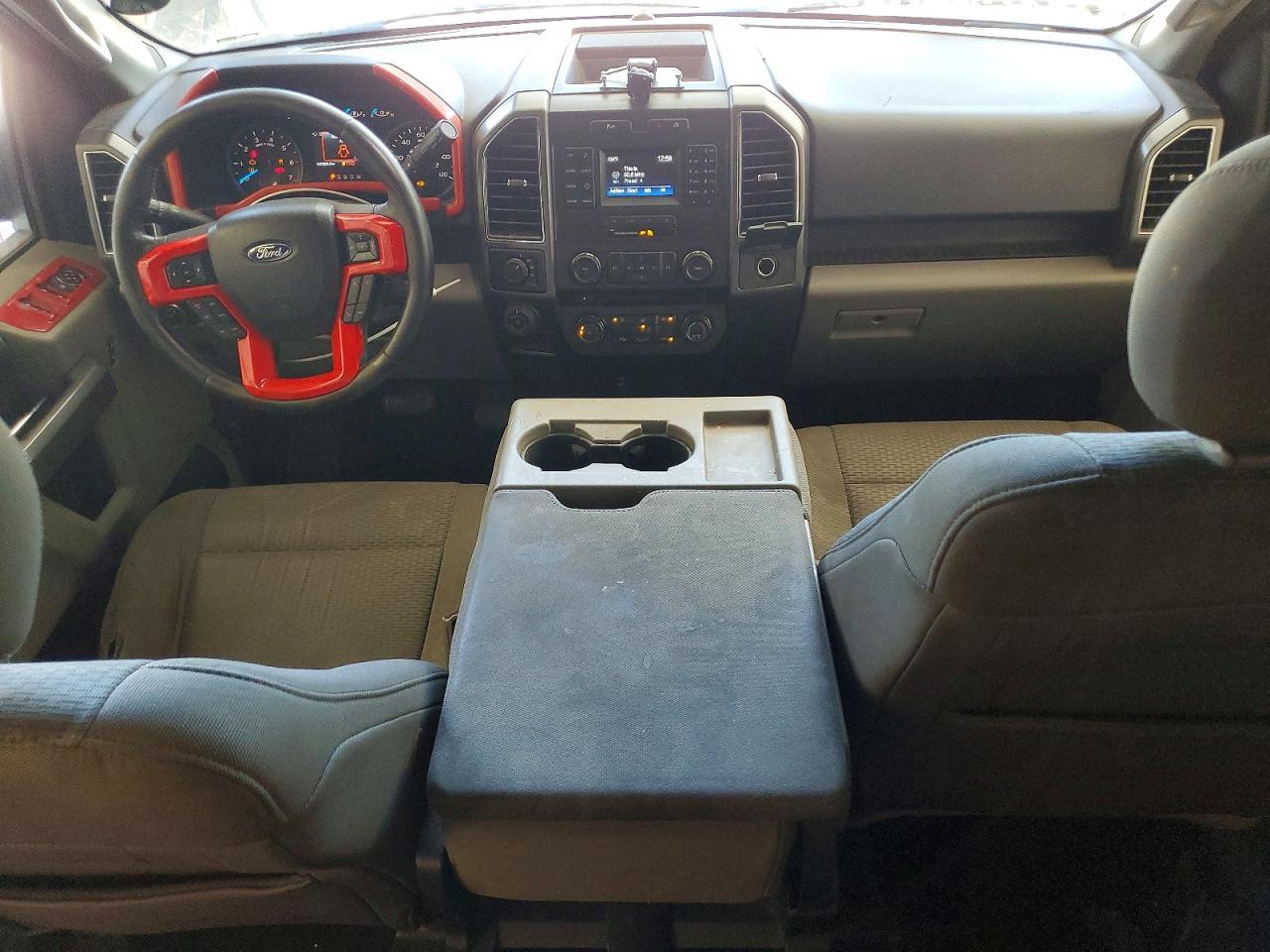 2017 Ford F150 Supercrew - zdjęcie 8