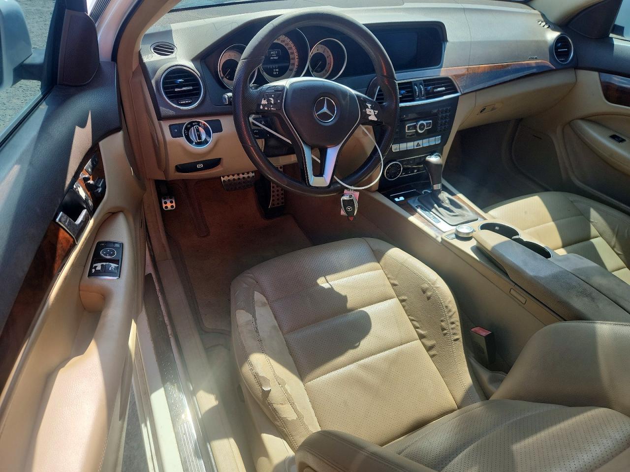 2013 Mercedes-Benz C 250 - zdjęcie 9