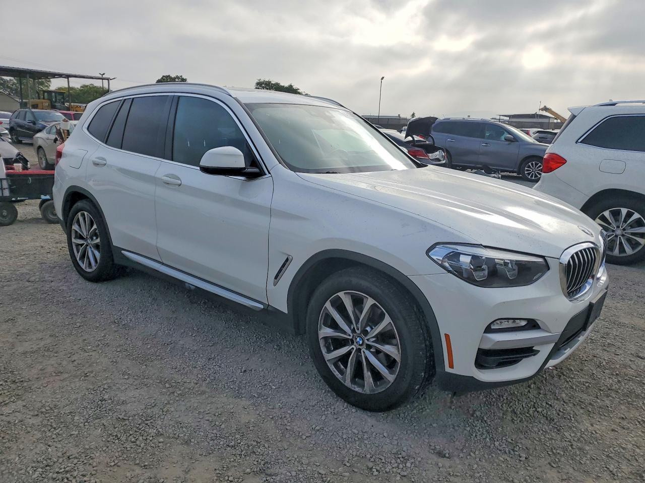 2019 BMW X3 Sdrive30I - zdjęcie 4