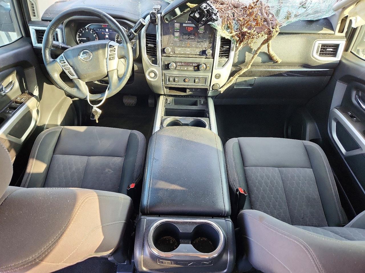 2020 Nissan Titan Sv - zdjęcie 8
