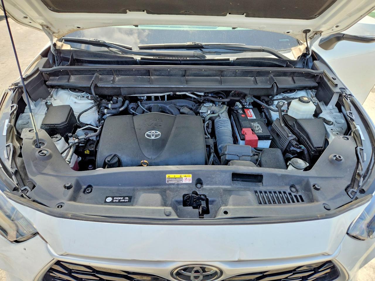 2022 Toyota Highlander Le - zdjęcie 11
