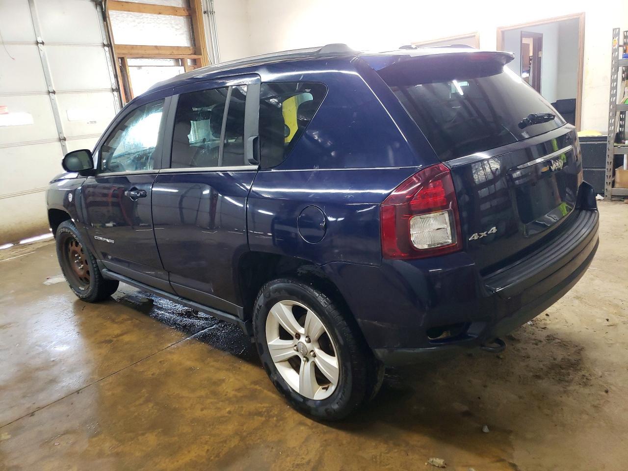 2014 Jeep Compass Latitude - zdjęcie 2