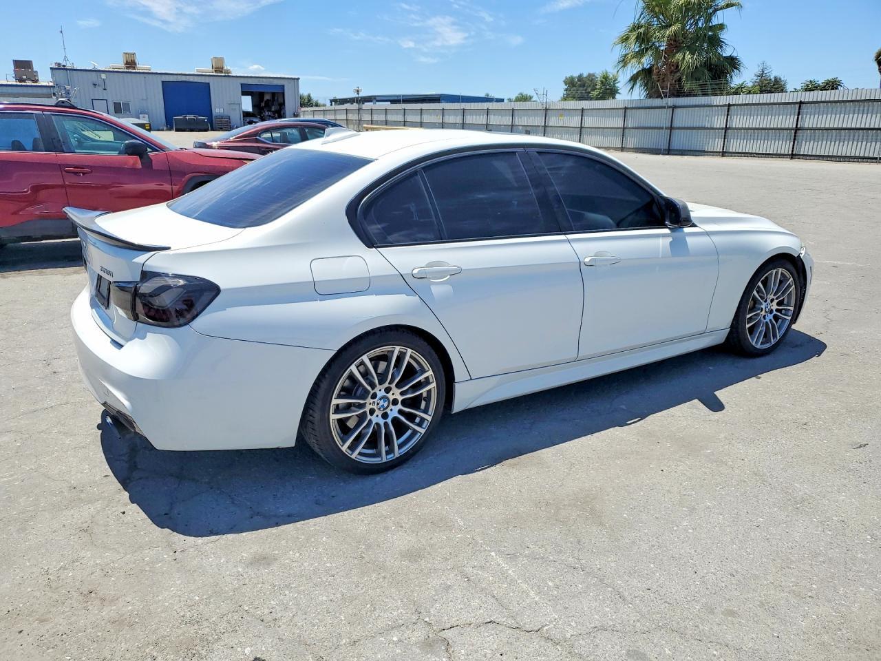 2013 BMW 335 I - zdjęcie 3